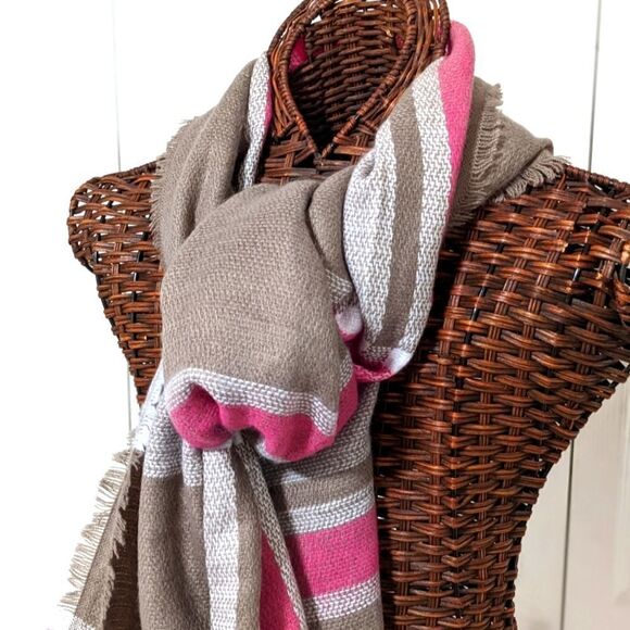 NWOT Large Oblong Light Brown/Pink/White Plaid Scarf by MixIt - Picture 6 of 11
